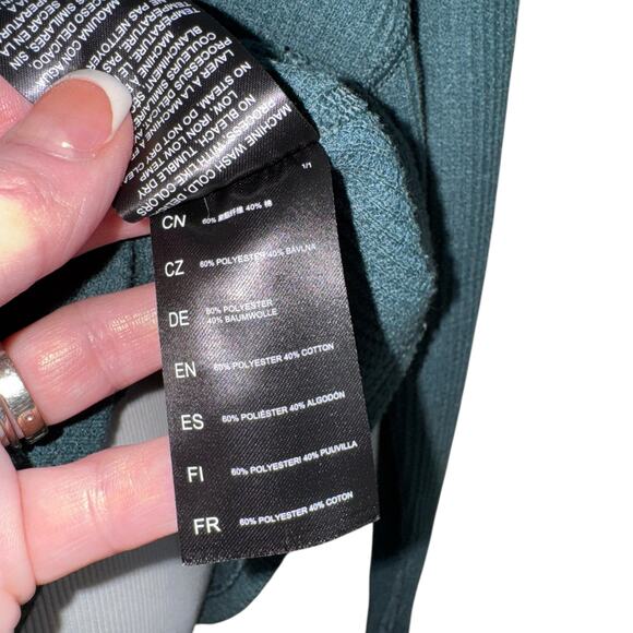 Kuhl Petra Turtleneck Evergreen Color Sz XL - Picture 9 of 10